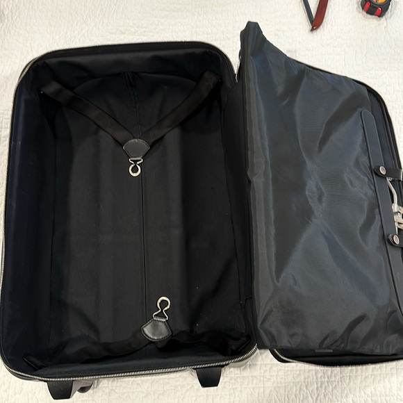 Louis Vuitton Carry On Suitcase - Picture 7 of 16